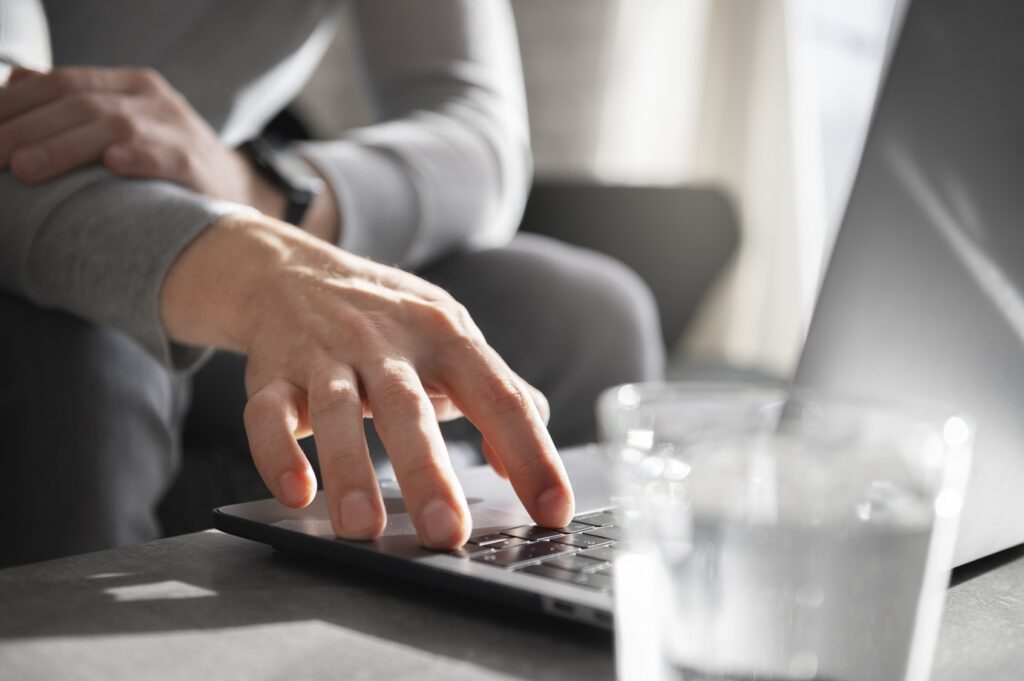 DHM Taxes & More: Cálculo de qué porcentaje se paga con la 1099 en EE.UU. y asesoría de impuestos en Hialeah.
